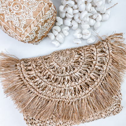 Small Cluster Moon Shell Tassel With Jute Twine Macrame