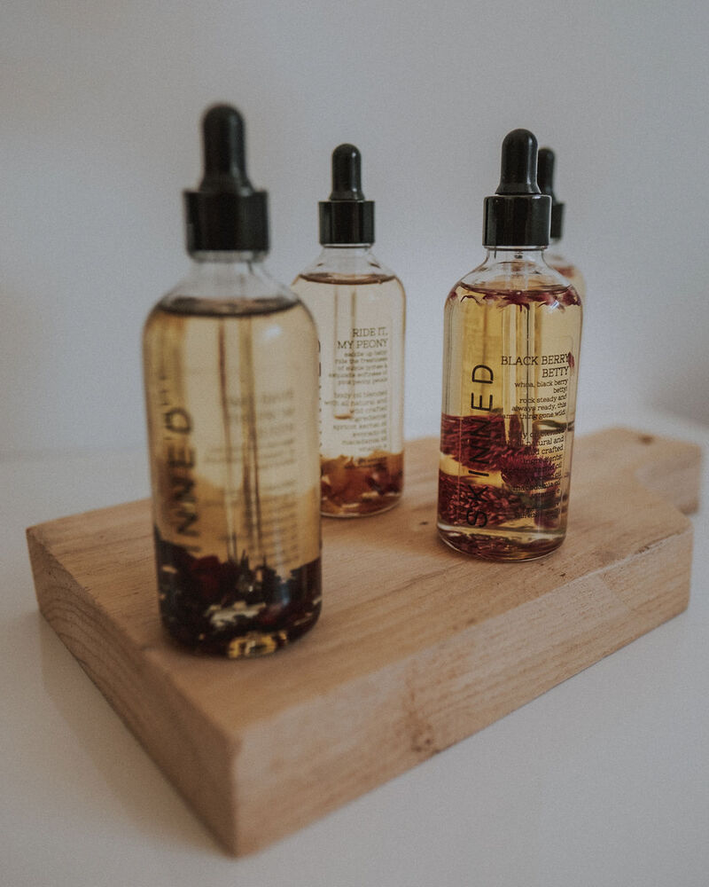 Black Berry Betty Body Oil
